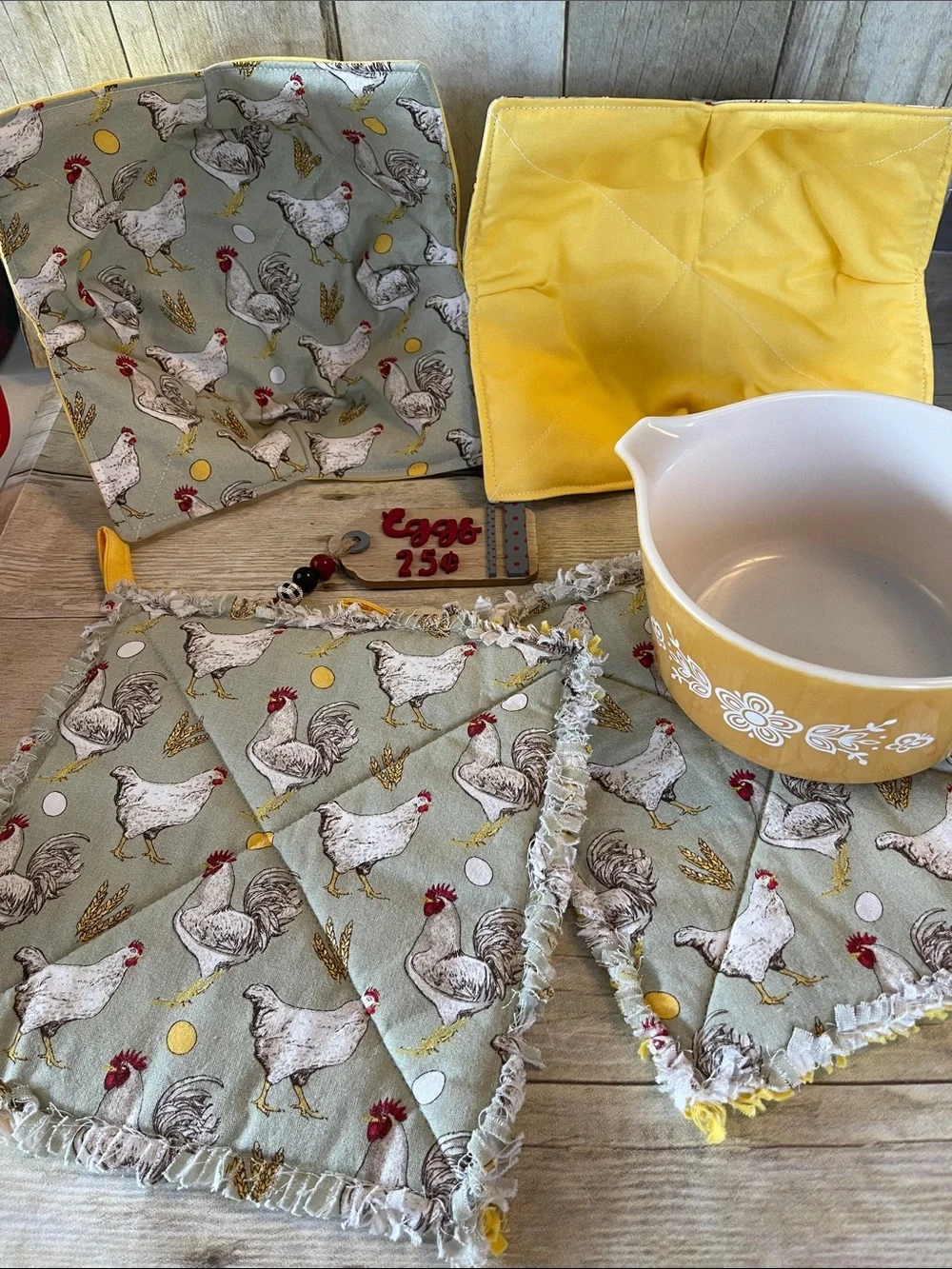 5 Pc Set Chicken Microwave Bowl Cozies Fabric Bowls & Two Hotpads & Eggs Decor